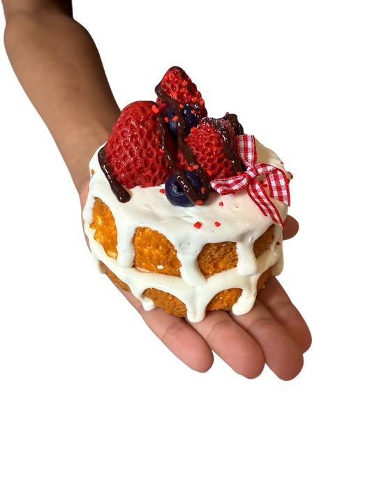 Double Layer Berry Good Cake